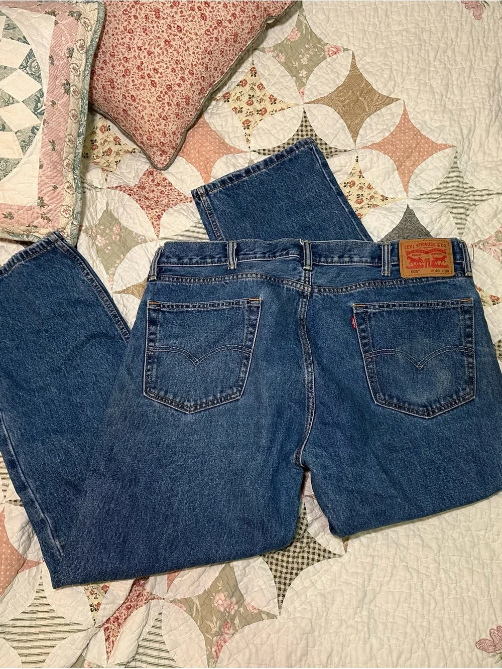 Levi's Men's Classic Blue Relaxed Straight Jeans